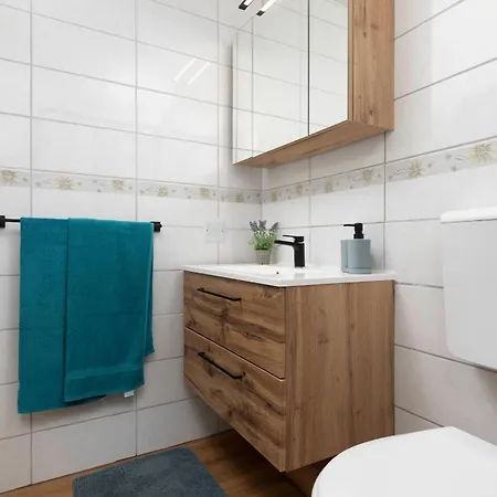 Lapis Willa Gabonjin