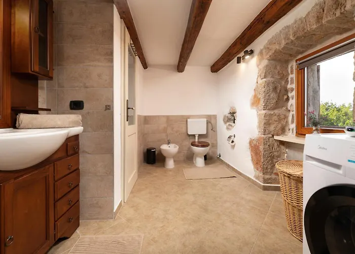 Lapis Villa Gabonjin